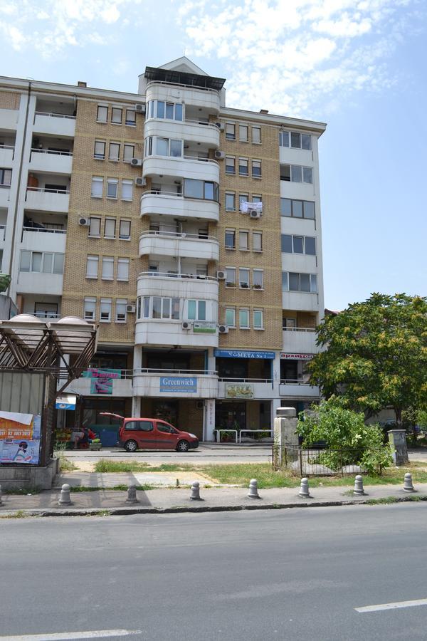 Nakov Apartment Next To Bus Station Скопье Экстерьер фото