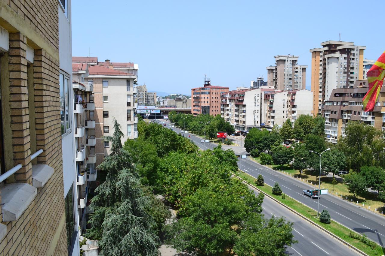 Nakov Apartment Next To Bus Station Скопье Экстерьер фото